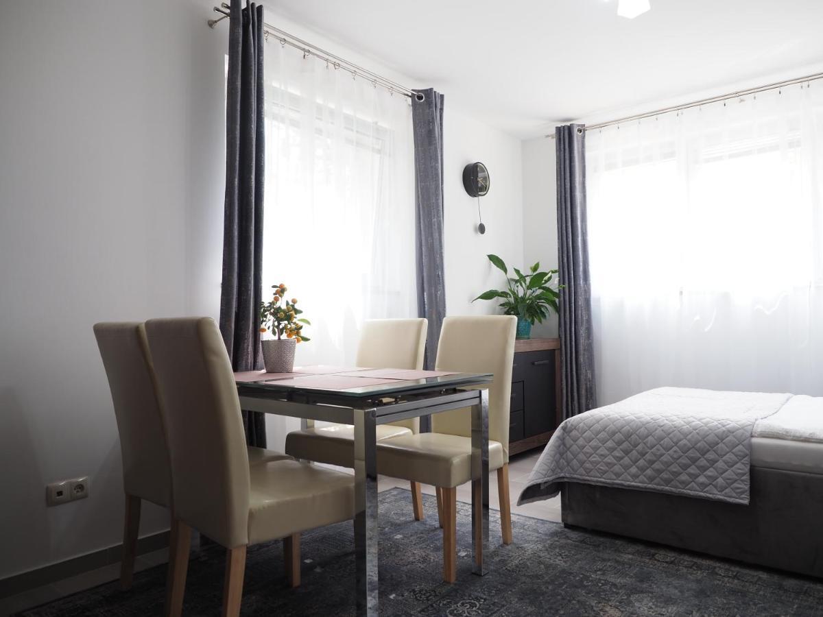 Adobe Apartment - Przytulny I Free Parking Wrocław Eksteriør bilde