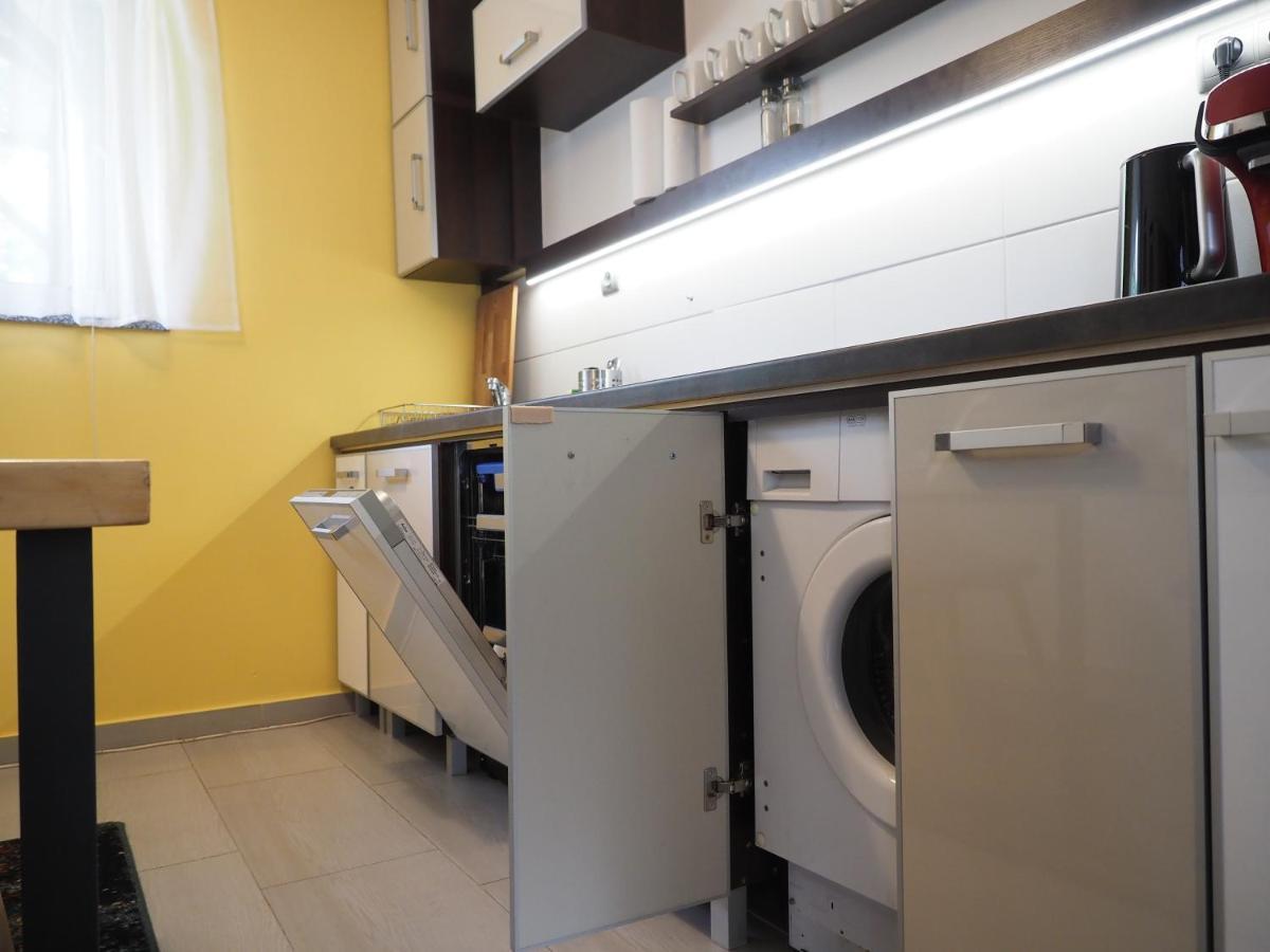 Adobe Apartment - Przytulny I Free Parking Wrocław Eksteriør bilde